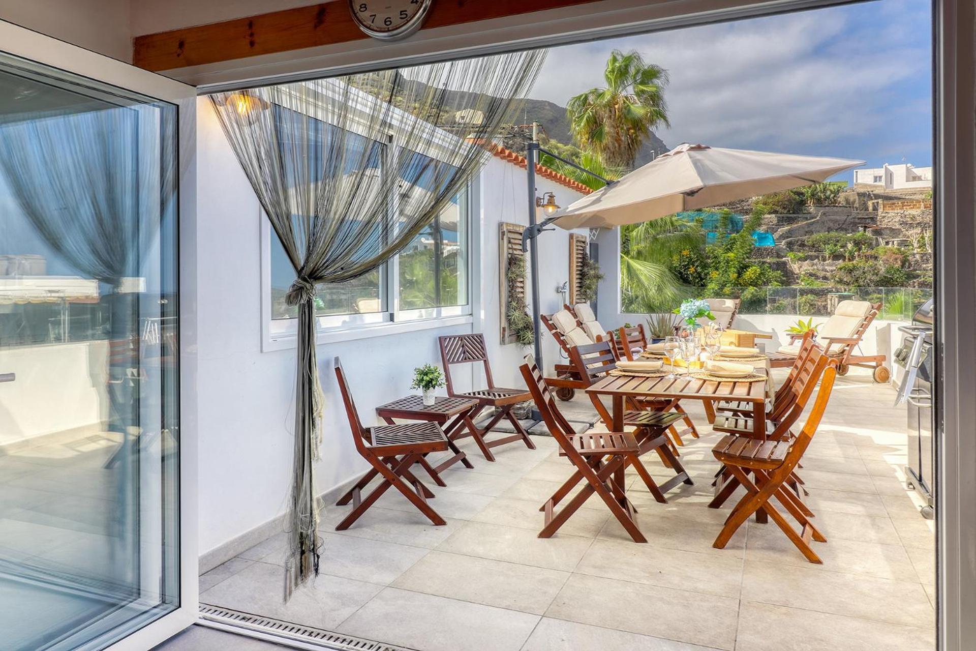 Big Terraced House, 100M To The Beach, With Bbq And Sea View Casa de Férias